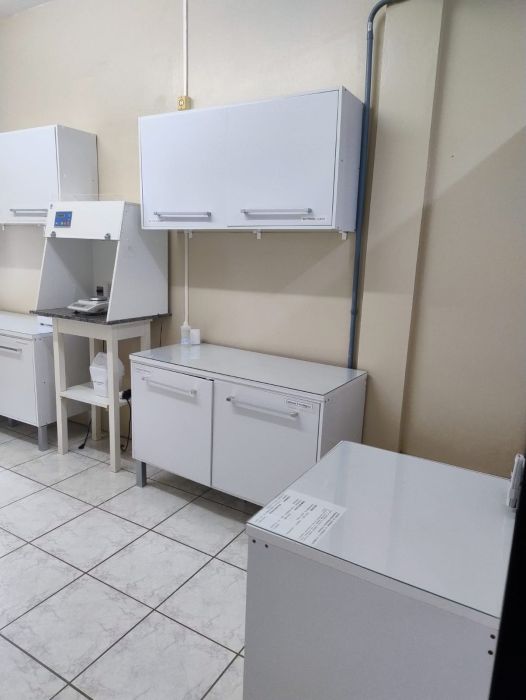 Laborat�rio para produ��o de s�lidos (c�psulas) e lavat�rios 2�piso