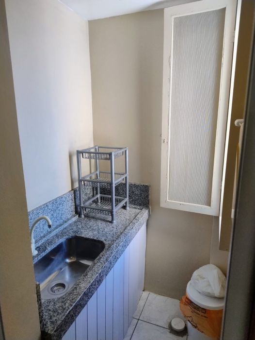 Laborat�rio para produ��o de s�lidos (c�psulas) e lavat�rios 2�piso