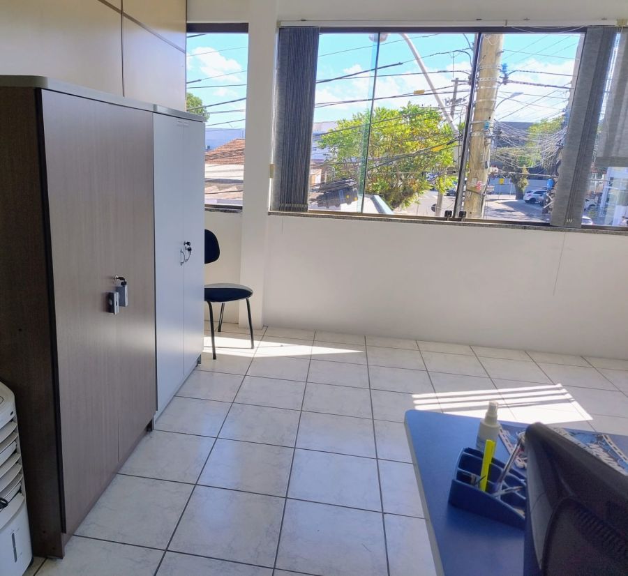 Entrada e Espa�o para confer�ncia/an�lise/equipamentos laborat�rio de Manipula��o 2�piso