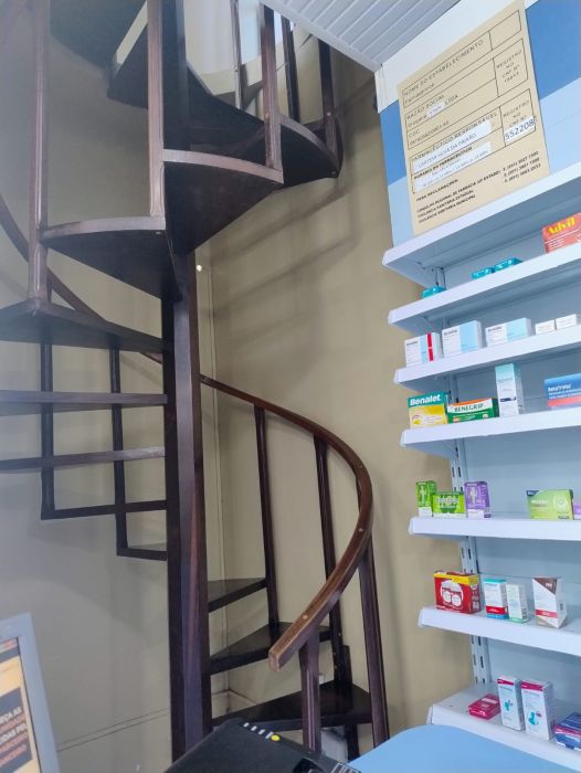 Entrada e Espa�o para confer�ncia/an�lise/equipamentos laborat�rio de Manipula��o 2�piso