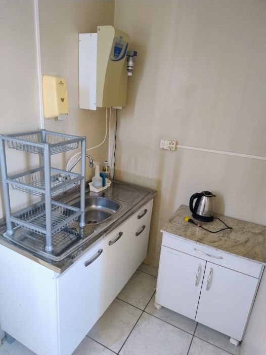 Laborat�rio para produ��o de s�lidos (c�psulas) e lavat�rios 2�piso