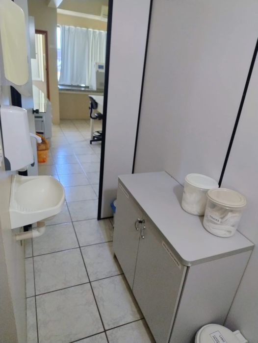 Laborat�rio para produ��o de s�lidos (c�psulas) e lavat�rios 2�piso