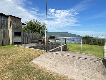 Fortes Im�veis Vende Casa de Fundos para Lagoa dos Barros