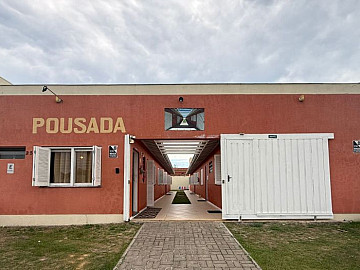 Fortes Im�veis Vende - Pousada em atividade 400m mar